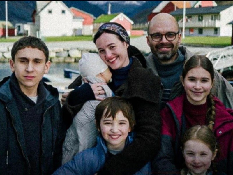 FILM “Fjord”, Sebastian Stan și Renate Reinsve în primul film de limbă engleză al lui Cristian&nbsp;Mungiu