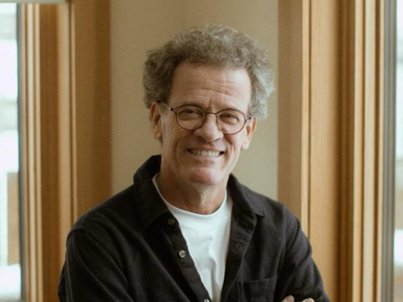 ȘTIRI Yann Martel, autorul celebrului roman “Viața lui Pi” revine cu o nouă carte, inspirată de războiul din&nbsp;Troia.