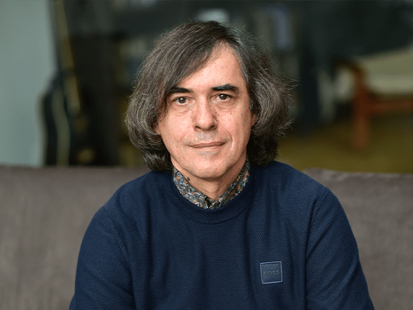 NOUTATE “Texistența”, noua carte de Mircea Cărtărescu, anunțată de scriitor în social media, cu puțin timp înainte de târgul de carte al&nbsp;verii